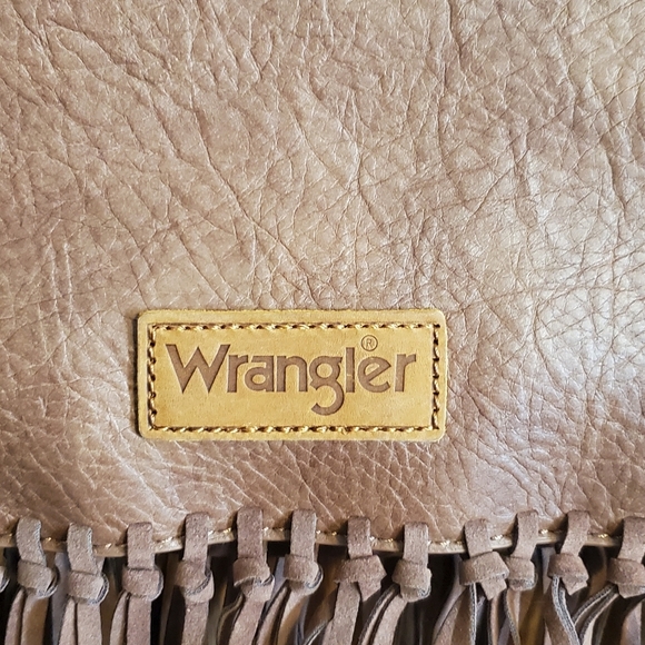 Wrangler Brown NWT Studded Hobo Fringe. Faux Leather. Western. - Picture 2 of 11